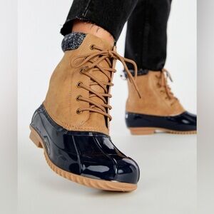 Justfab Tan and Navy Lace-Up Duck Boots